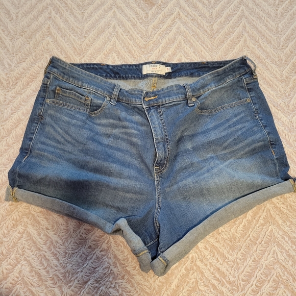 Torrid Size 24 Shorts - Picture 3 of 4